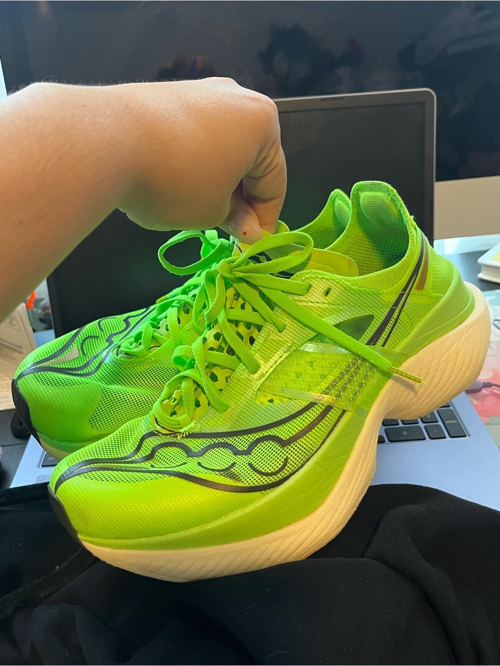 Saucony Endorphin elite mens 9